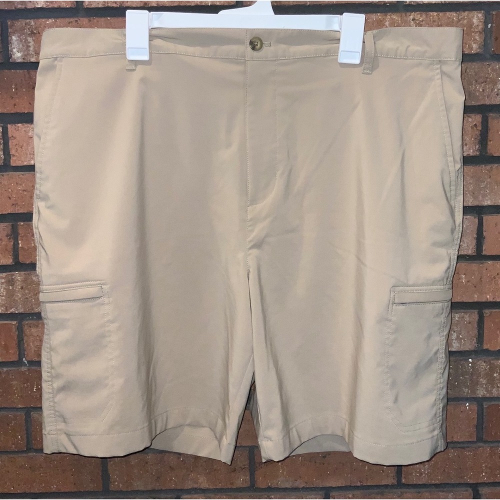 Chaps Golf Mens Khaki Tan Performance Cargo Shorts Stretch Utility Size 42